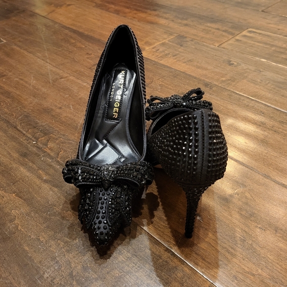 Size 6.5 Kurt Geiger Black Belgravia Crystal Bow Heels - Picture 11 of 13